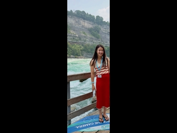  alt="Lee Si-young"