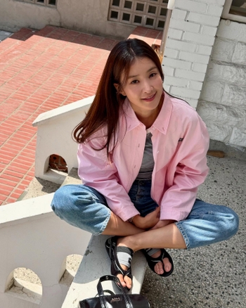Lee Si-young