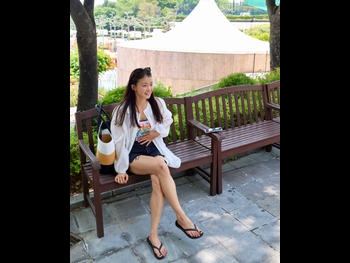  alt="Lee Si-young"