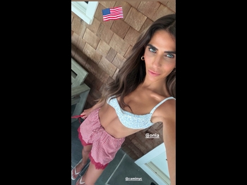  alt="Lizzy Savetsky"