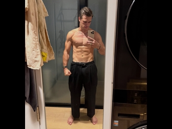  alt="Tucker Des Lauriers"