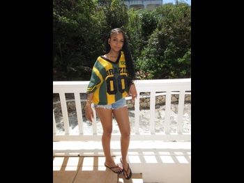 alt="Lexi Vee"