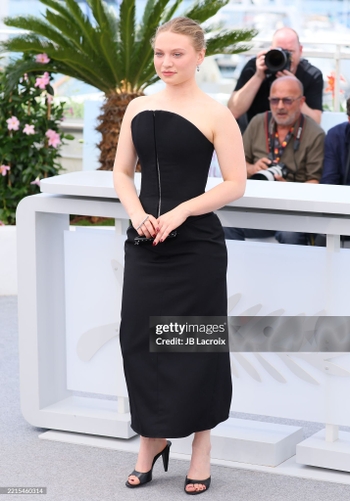 Mia Threapleton
