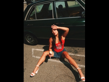  alt="Julia Zhang"