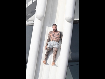 alt="Adam Levine"
