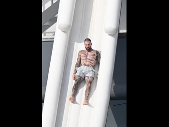  alt="Adam Levine"