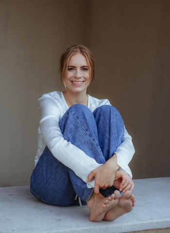 Lara Dandelion