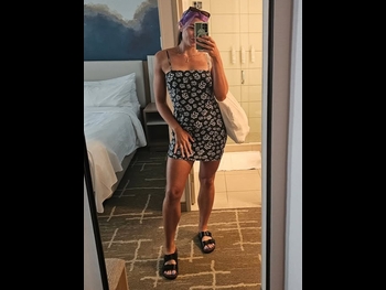  alt="Lena Kross"