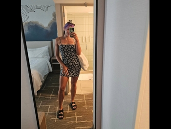  alt="Lena Kross"
