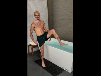  alt="Romeo Beckham"