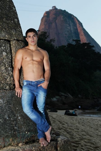 Douglas Sampaio