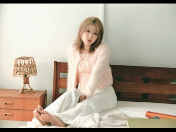  alt="Hitomi Sekine"