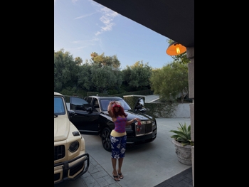  alt="Sza"