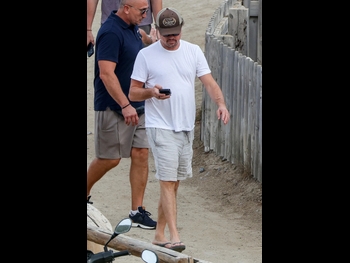  alt="Leonardo Dicaprio"