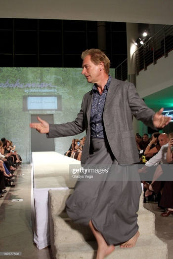 Julian Sands