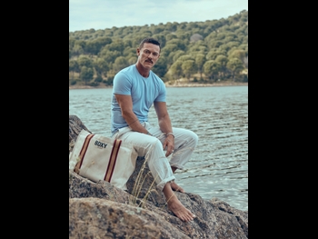  alt="Luke Evans"