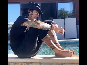  alt="Tommy Lee"