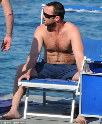 Sullivan Stapleton