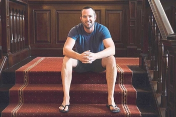 Sullivan Stapleton