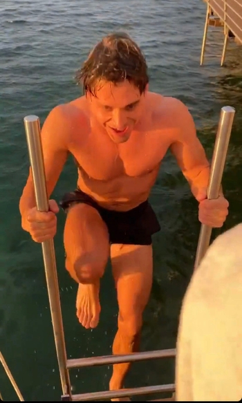 Antoni Porowski