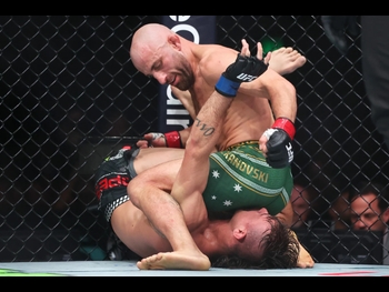  alt="Alex Volkanovski"