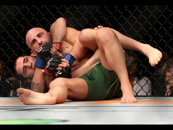  alt="Alex Volkanovski"
