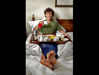  alt="Hugh Dancy"