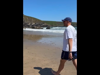  alt="Dermot Kennedy"
