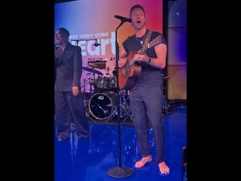  alt="Chris Martin"