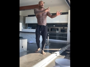  alt="Mehcad Brooks"