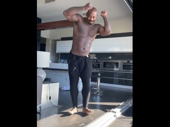  alt="Mehcad Brooks"