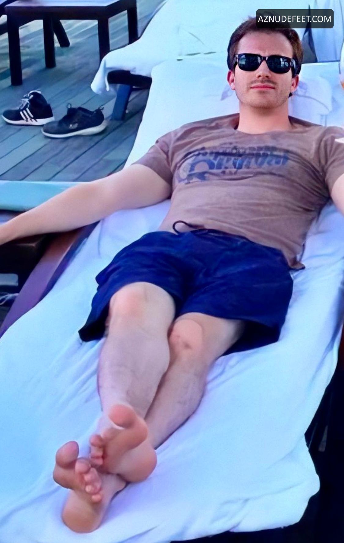 JOSEPH MAZZELLO Feet - AZNudeFeet Men