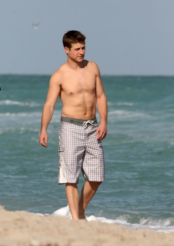 Ben McKenzie