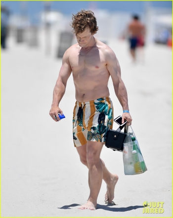 Alfie Allen