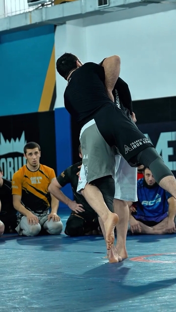 Islam Makhachev