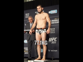  alt="Islam Makhachev"