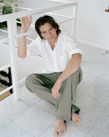 Santiago Cabrera