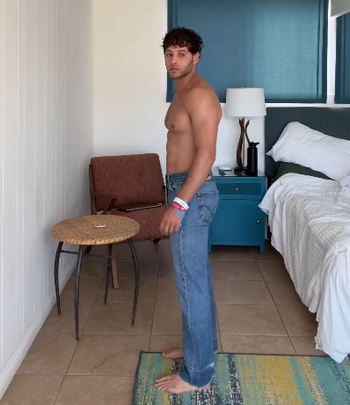 Eyal Booker