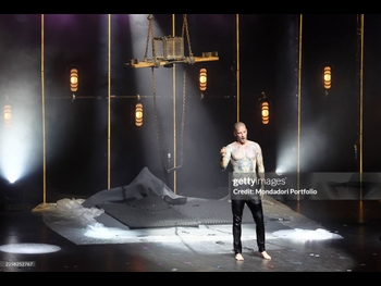  alt="Darcy Oake"