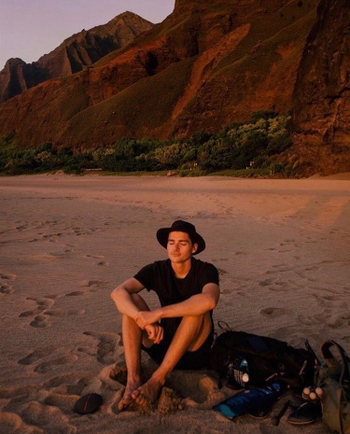 Finn Harries