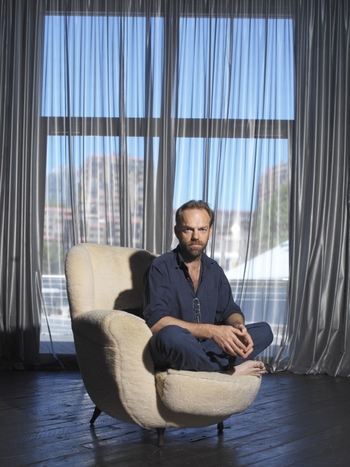 Hugo Weaving