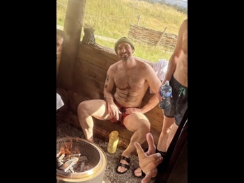  alt="Charlie Cox"