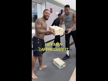  alt="Damian Lillard"