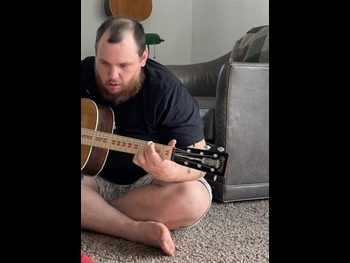  alt="Luke Combs"