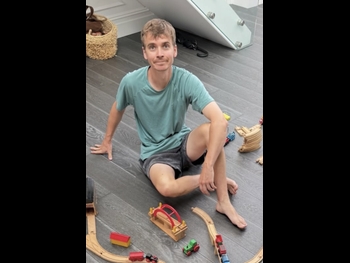  alt="Joe Sugg"