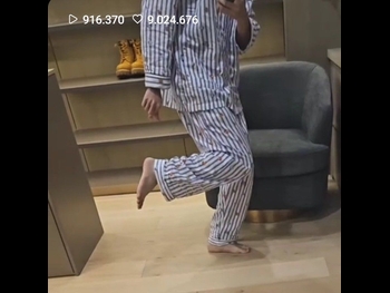  alt="J-hope"