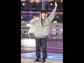 alt="J-hope"