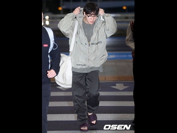  alt="J-hope"
