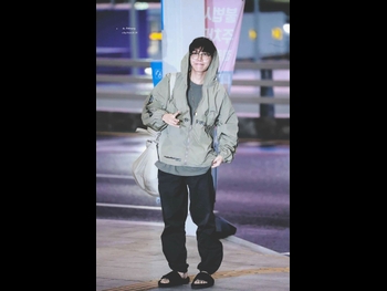  alt="J-hope"
