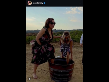  alt="Jennifer Tilly"